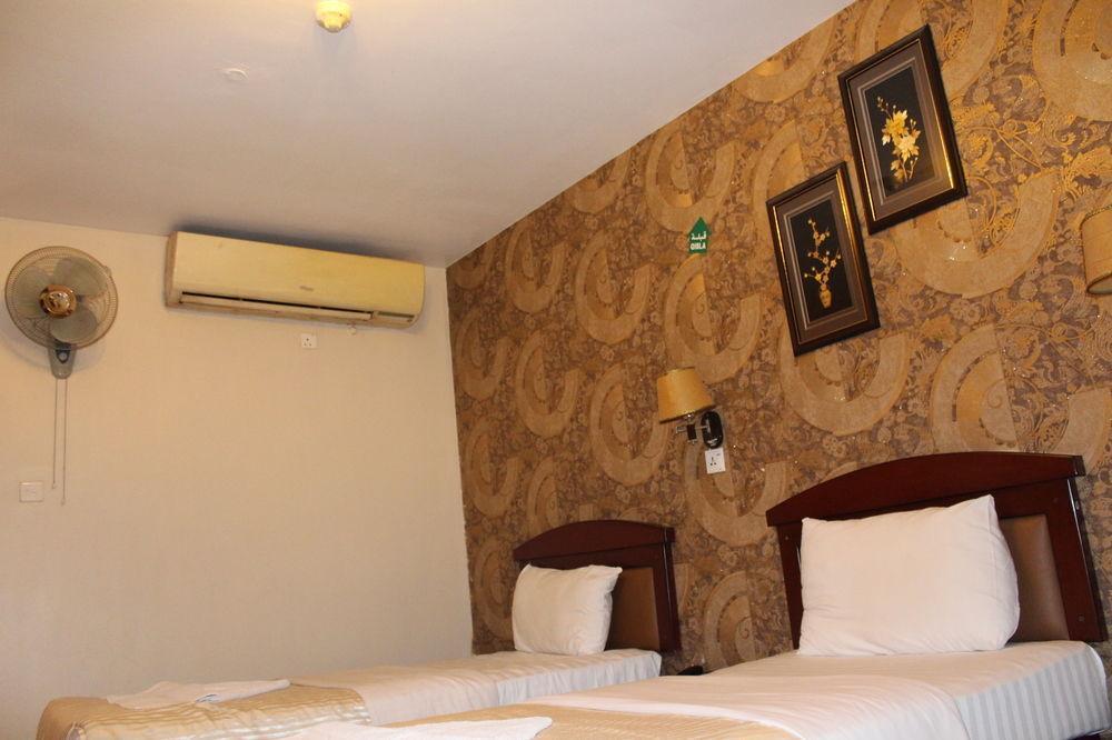 Sutchi Hotel Dubai Exteriör bild