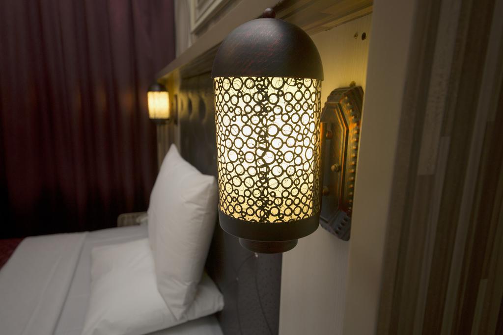 Sutchi Hotel Dubai Exteriör bild